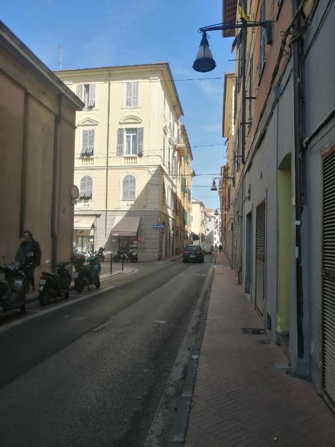 Casa Nives Apartment Imperia Exterior photo